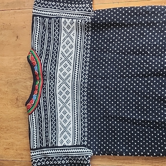 Vintage 90s wool Dale of Norway Scandinavian sweater 50 M L EUC - Picture 15 of 17